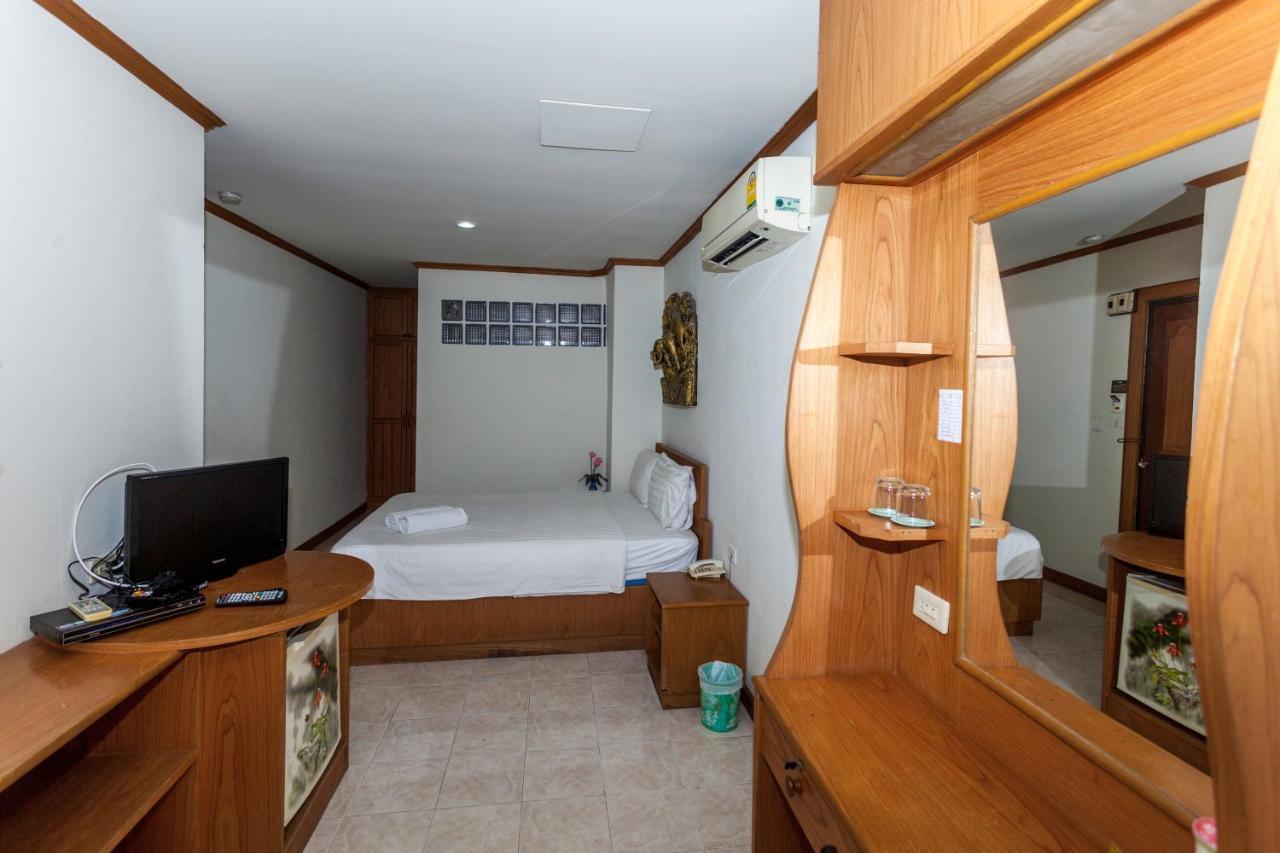 Hotel Andaman Sea Patong Exterior foto