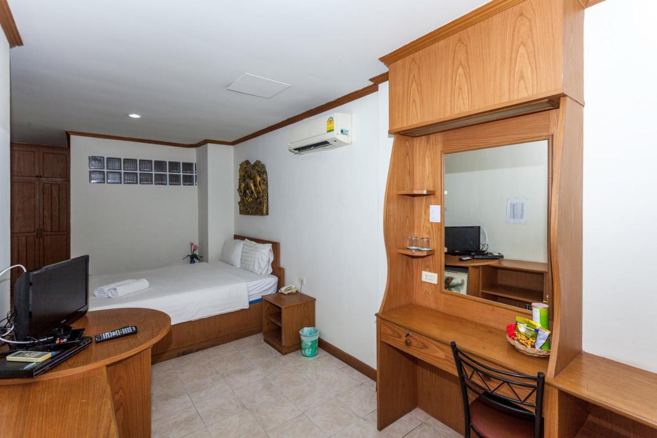 Hotel Andaman Sea Patong Exterior foto