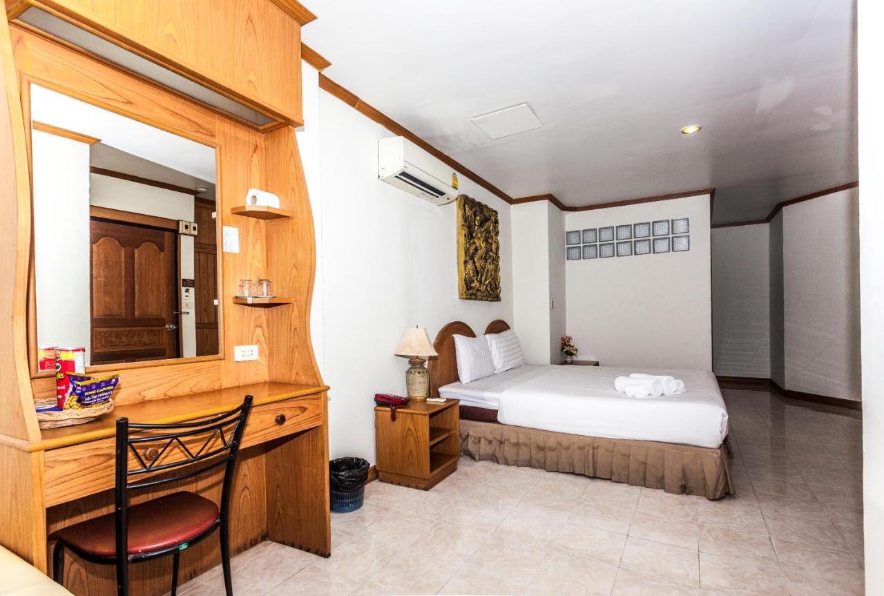 Hotel Andaman Sea Patong Exterior foto