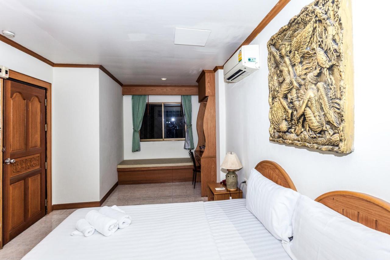 Hotel Andaman Sea Patong Exterior foto